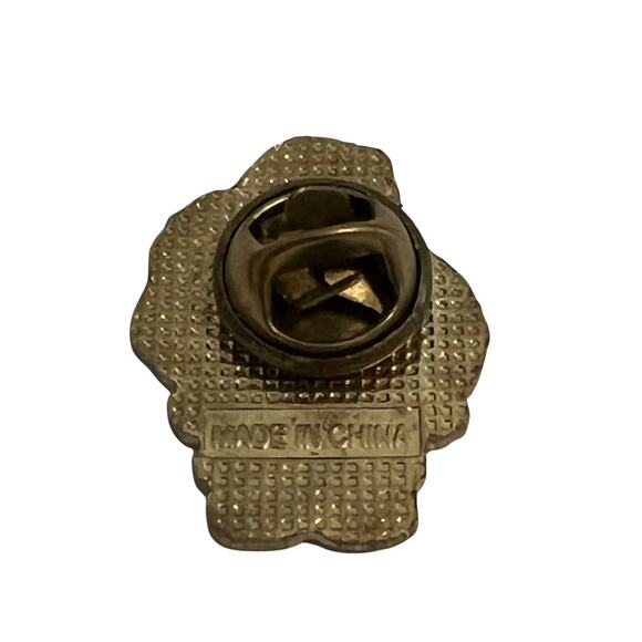 Santa Claus Lapel Pin Red White Gold Enamel Holiday Christmas Brooch Hat Pin - Picture 2 of 3